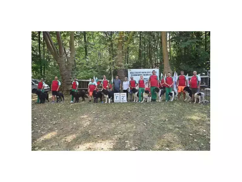 Над 80 кучета участваха в киноложка изложба във Вършец